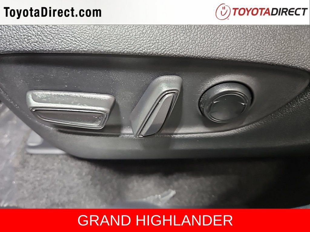 New 2026 Toyota Grand Highlander AWD image 28