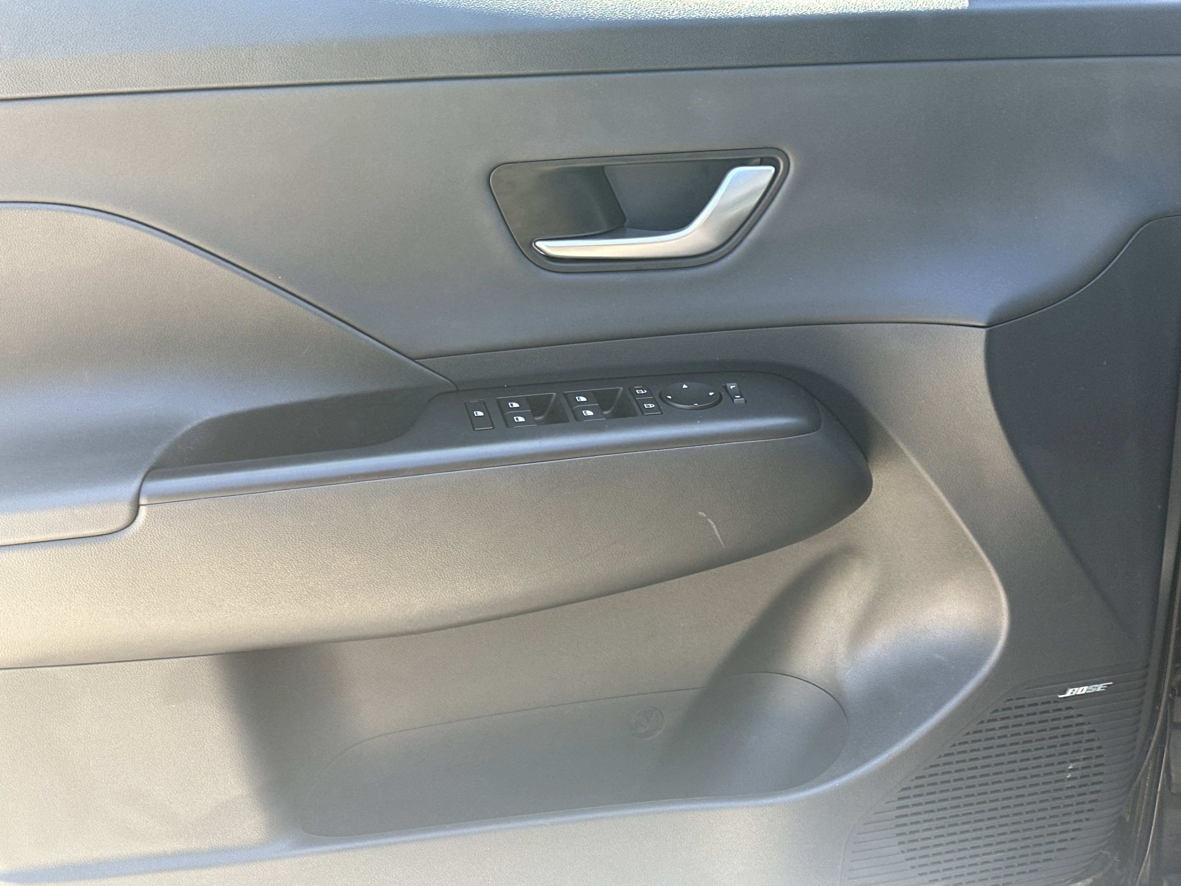 Used 2025 Hyundai Kona Limited image 10