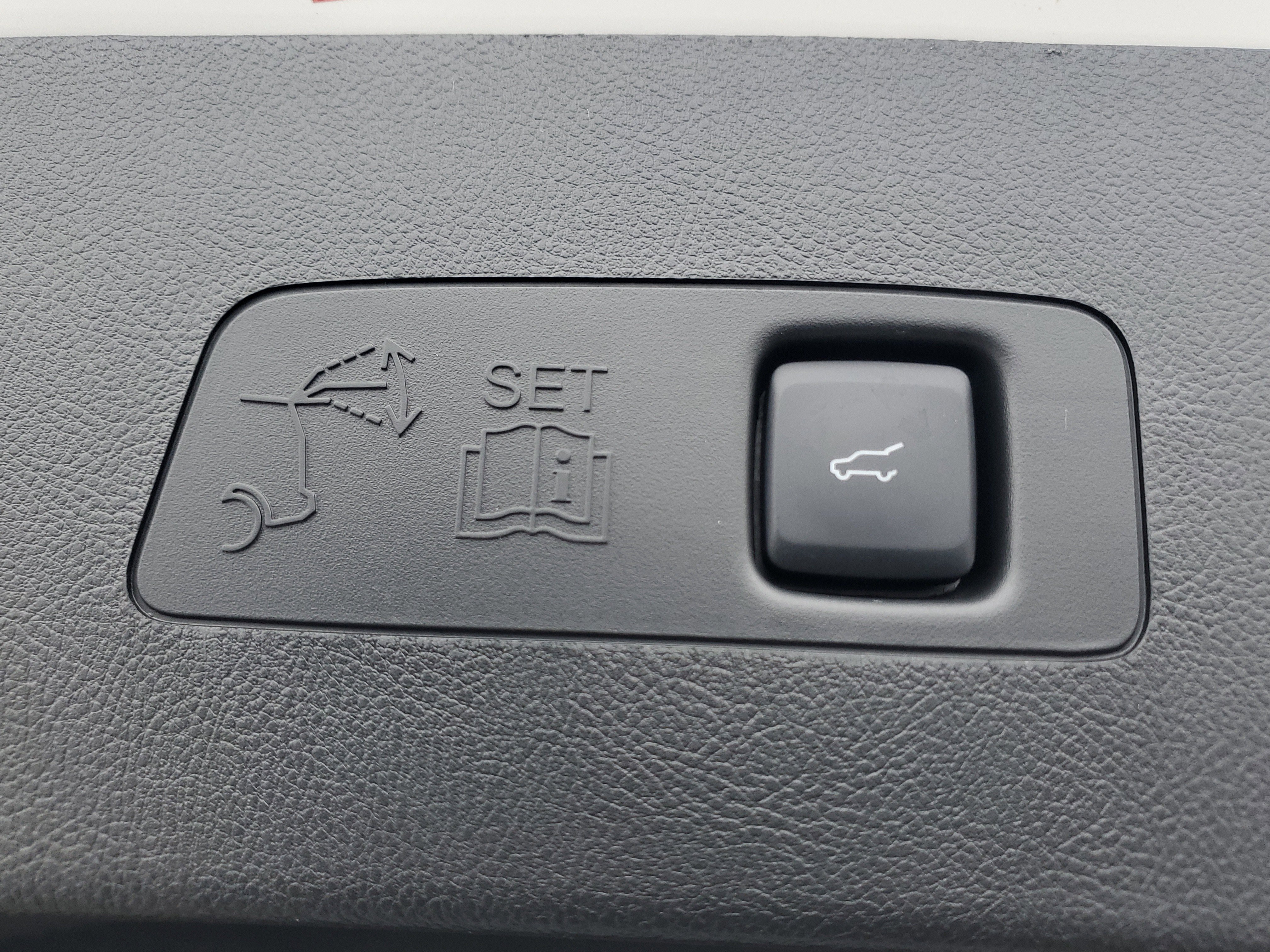 New 2026 Lincoln Corsair Premiere image 30