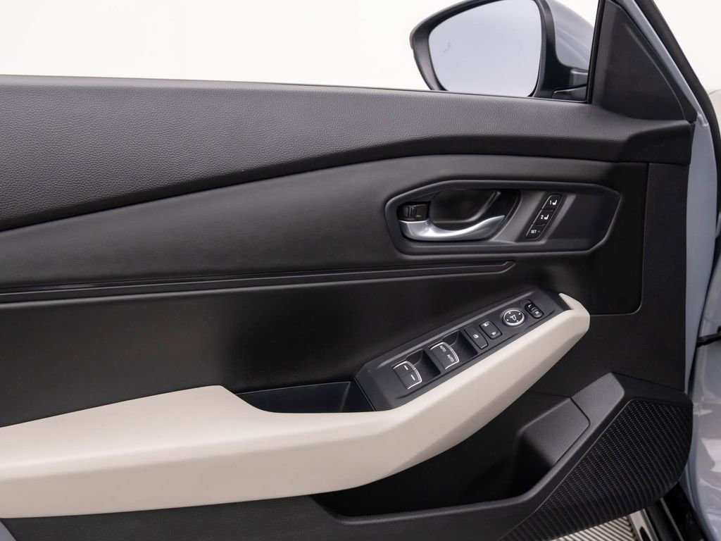 Certified 2025 Honda Accord EX-L image 13