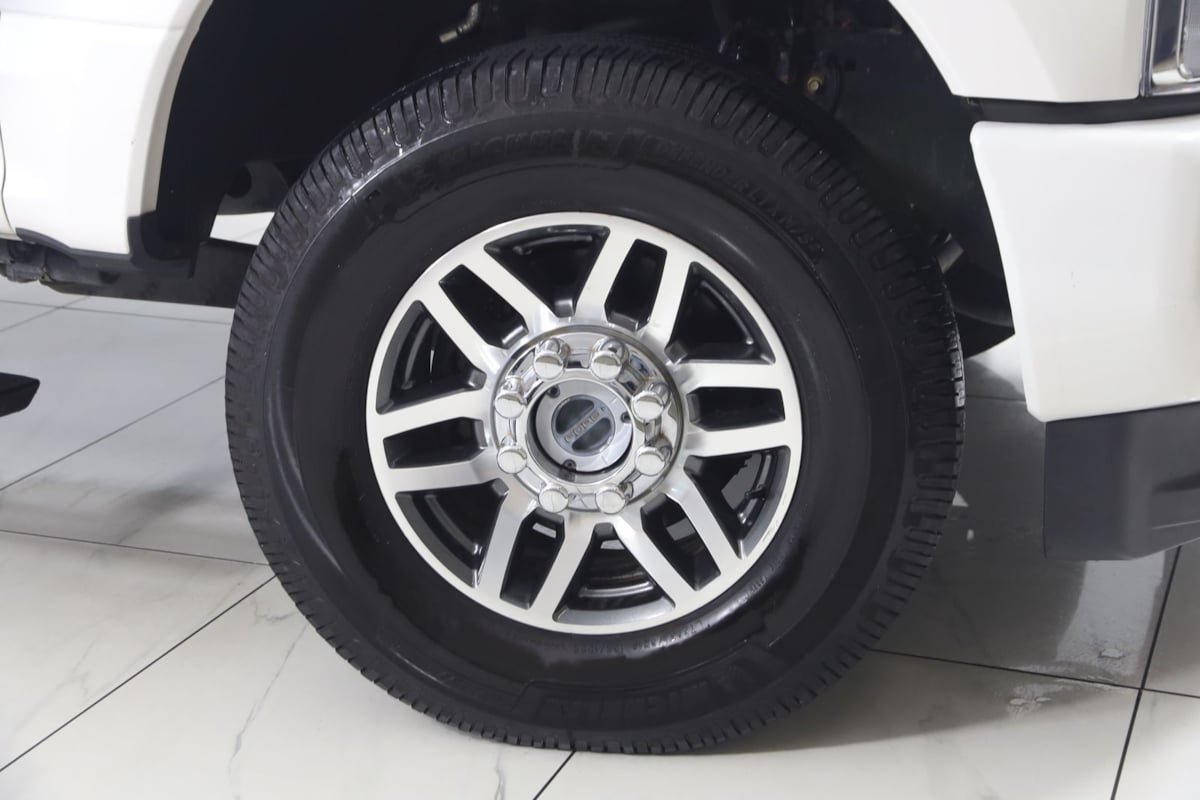 Used 2019 Ford F350 Limited AWD/4WD image 19