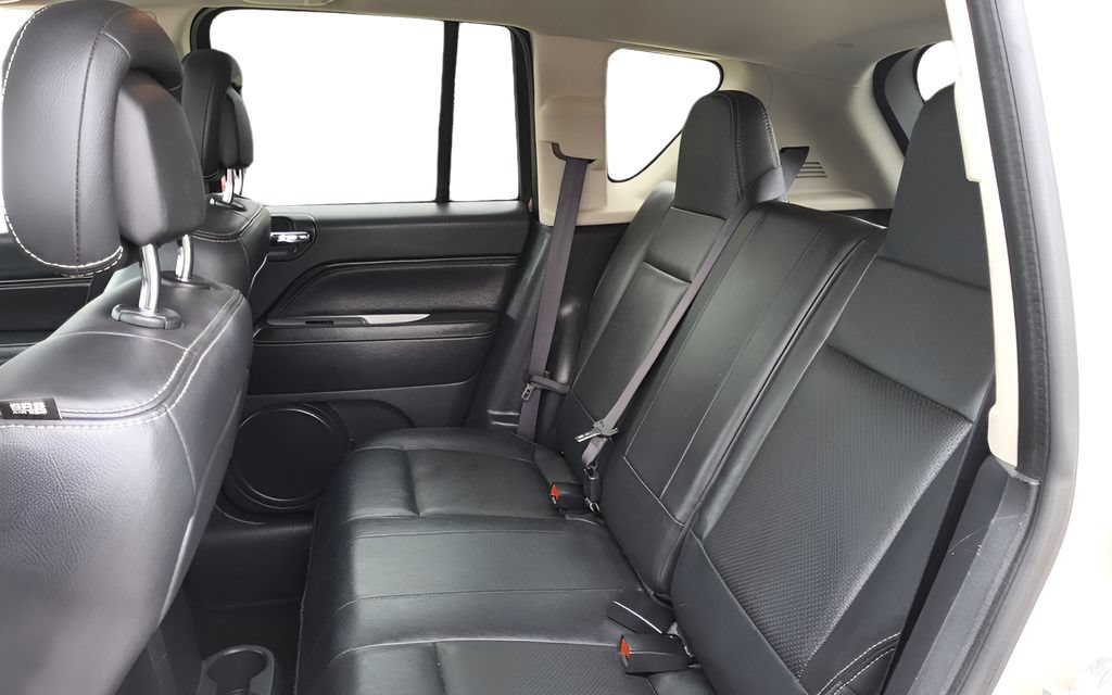 Used 2016 Jeep Compass High Altitude AWD/4WD image 22