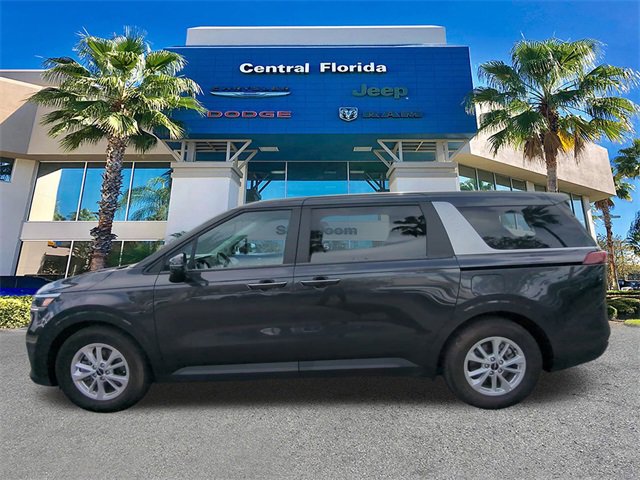 Used 2024 Kia Carnival LX image 8