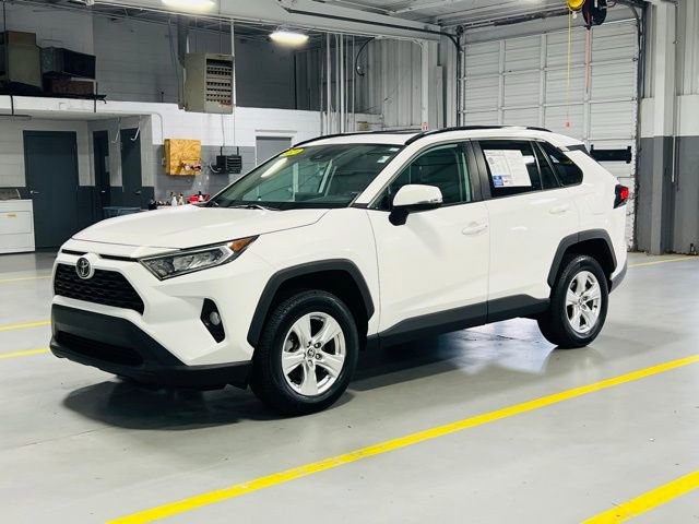 Used 2021 Toyota RAV4 XLE w/ Convenience Package FWD image 14