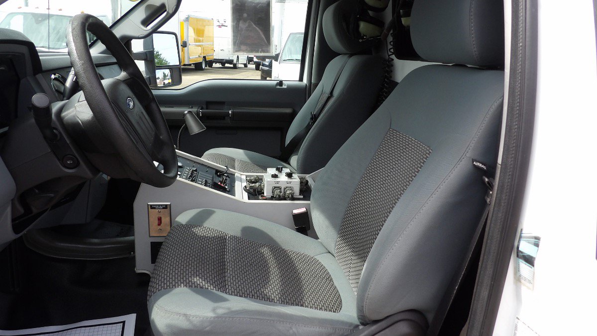Used 2012 Ford F450 XLT w/ Ambulance Preparation Pkg RWD image 8