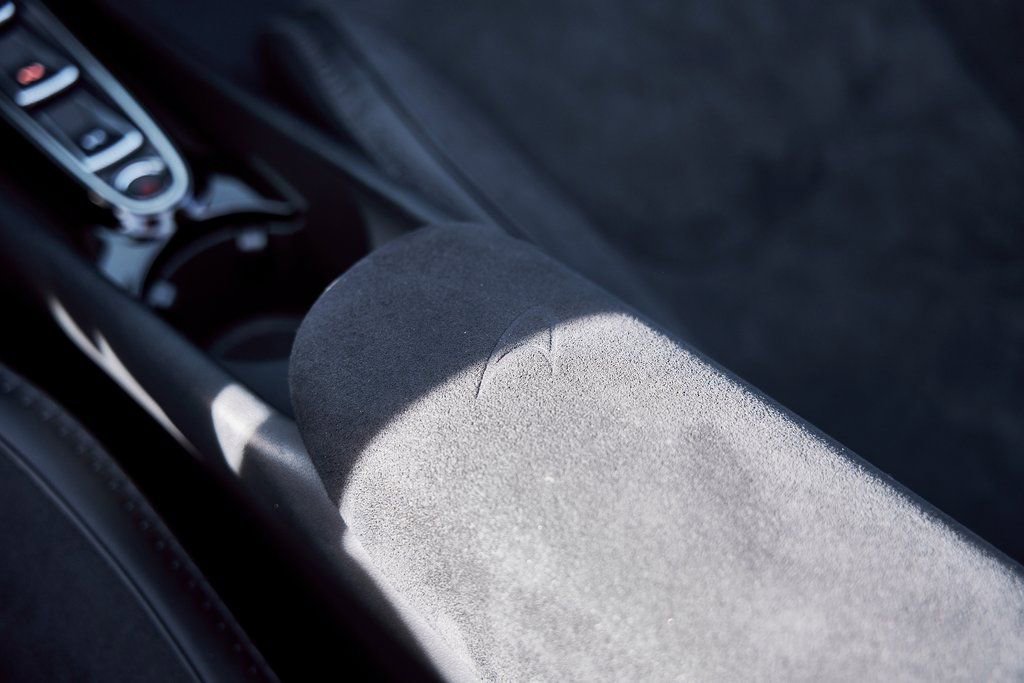 Used 2025 McLaren Artura Spider RWD image 65
