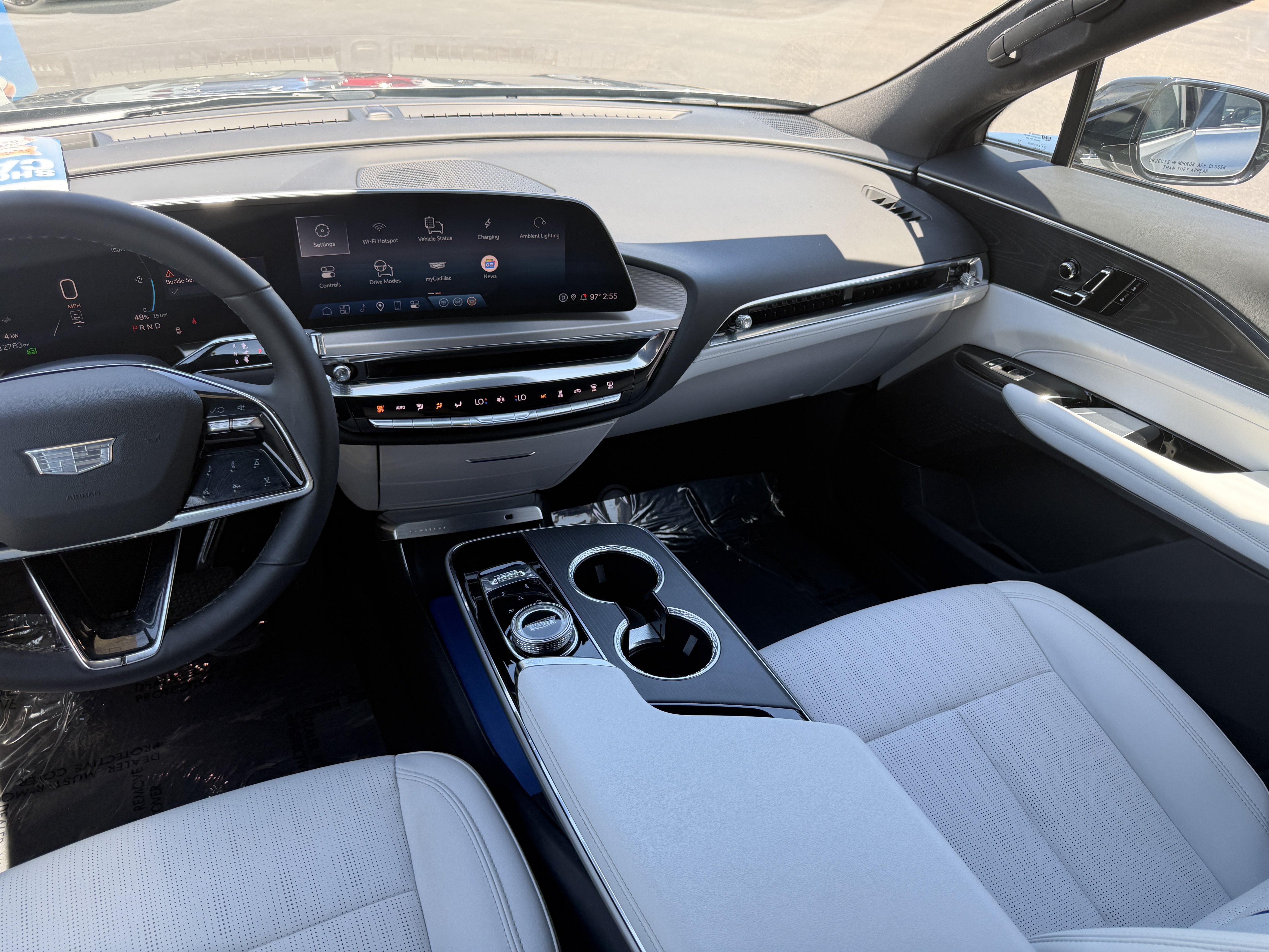 Certified 2024 Cadillac Lyriq Luxury RWD image 18