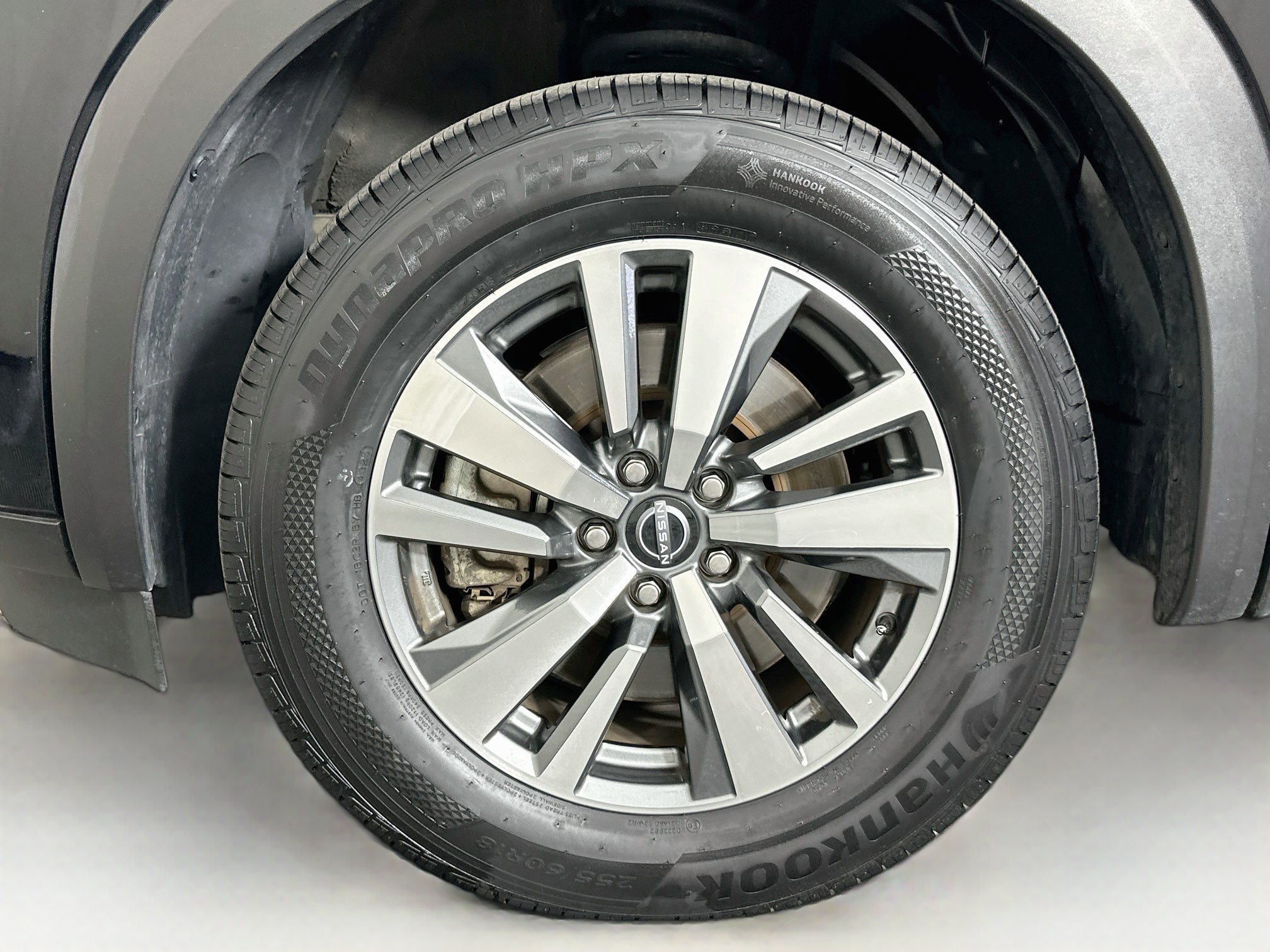 Used 2025 Nissan Pathfinder SL FWD image 11