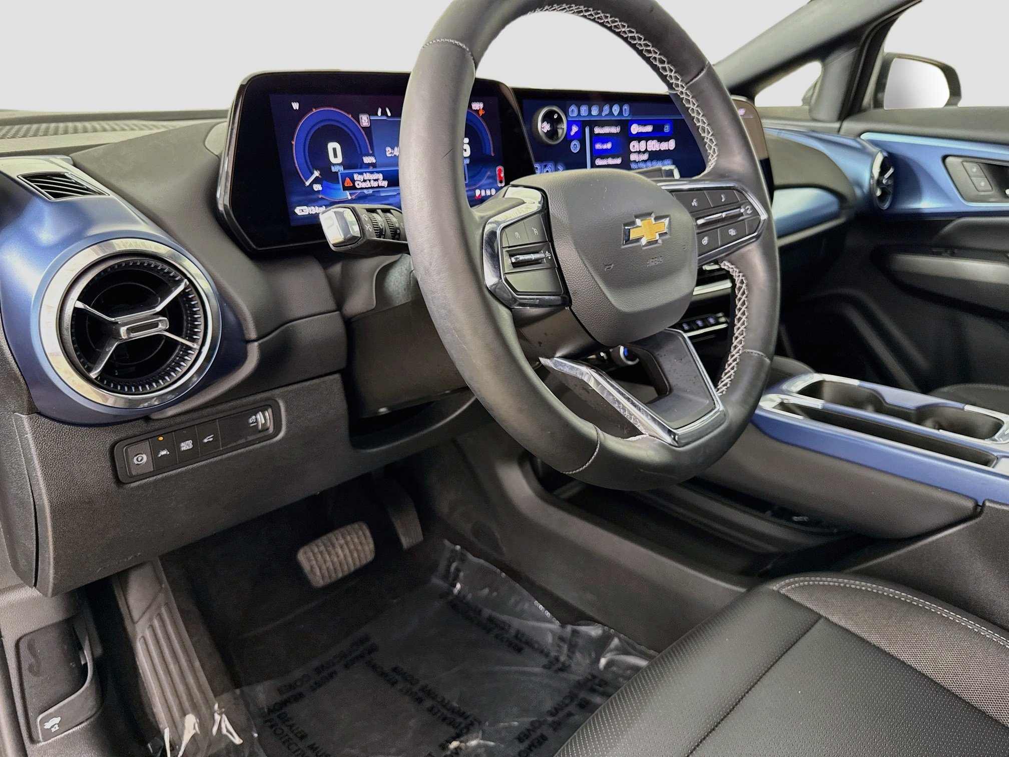 Used 2026 Chevrolet Equinox EV LT w/ LPO, All-Weather Mat Package FWD image 11