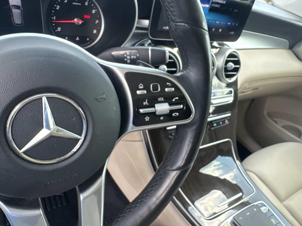 Used 2020 Mercedes-Benz GLC 300 4MATIC w/ Multimedia Package image 26
