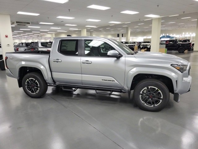 New 2025 Toyota Tacoma TRD Sport image 6