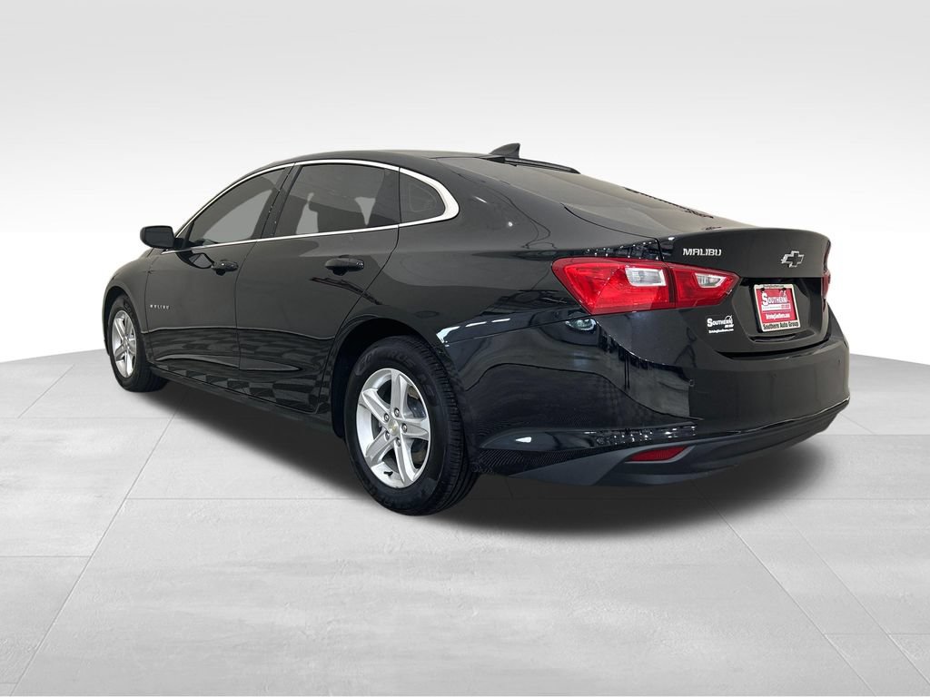 Used 2022 Chevrolet Malibu LS FWD image 3