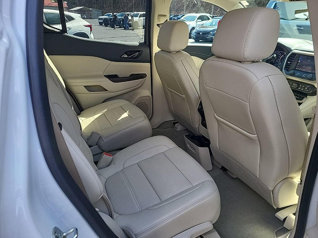 Used 2023 GMC Acadia Denali w/ Denali Technology Package image 16