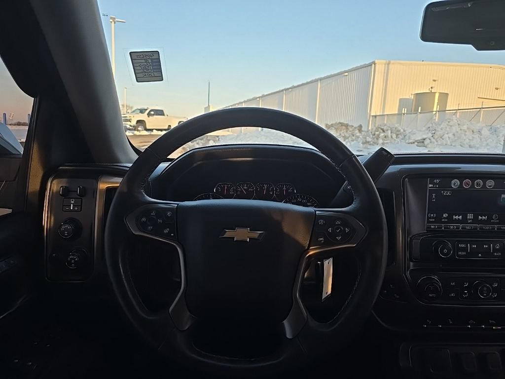 Used 2018 Chevrolet Silverado 1500 High Country image 2