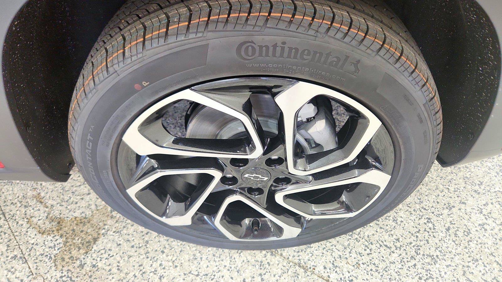New 2026 Chevrolet Trax RS w/ Driver Confidence Package FWD image 30