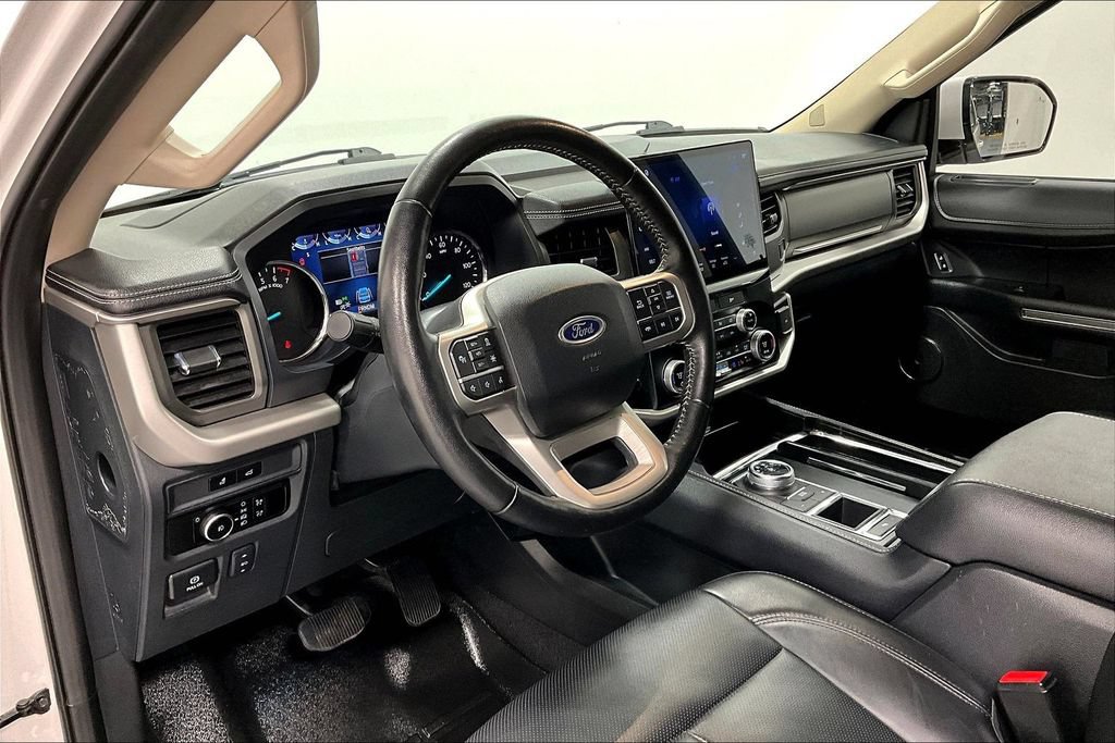Used 2024 Ford Expedition Max XLT RWD image 16