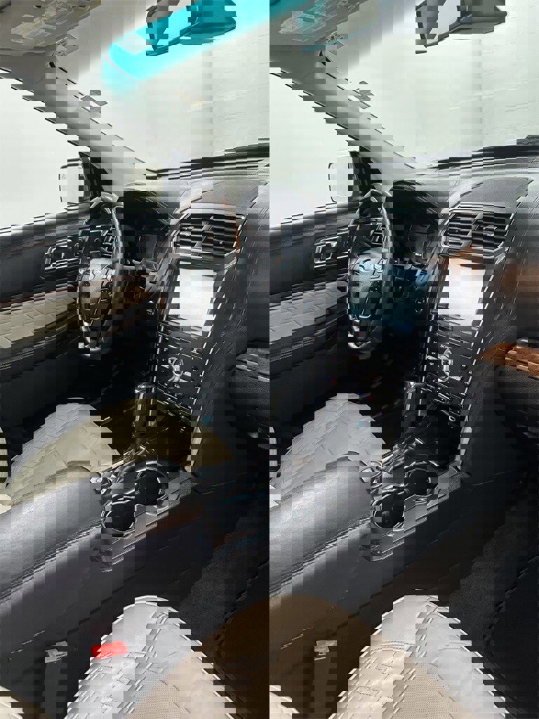 Used 2016 Ford Explorer Platinum image 51