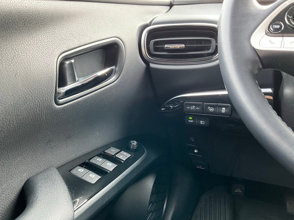 Used 2017 Toyota Prius Prime Advanced image 22