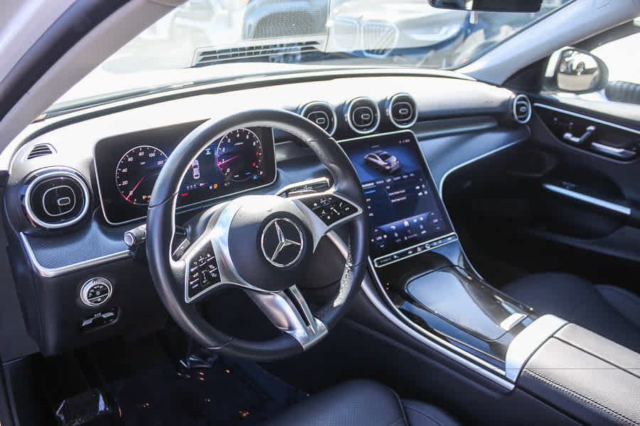 Used 2025 Mercedes-Benz C 300 Sedan image 23