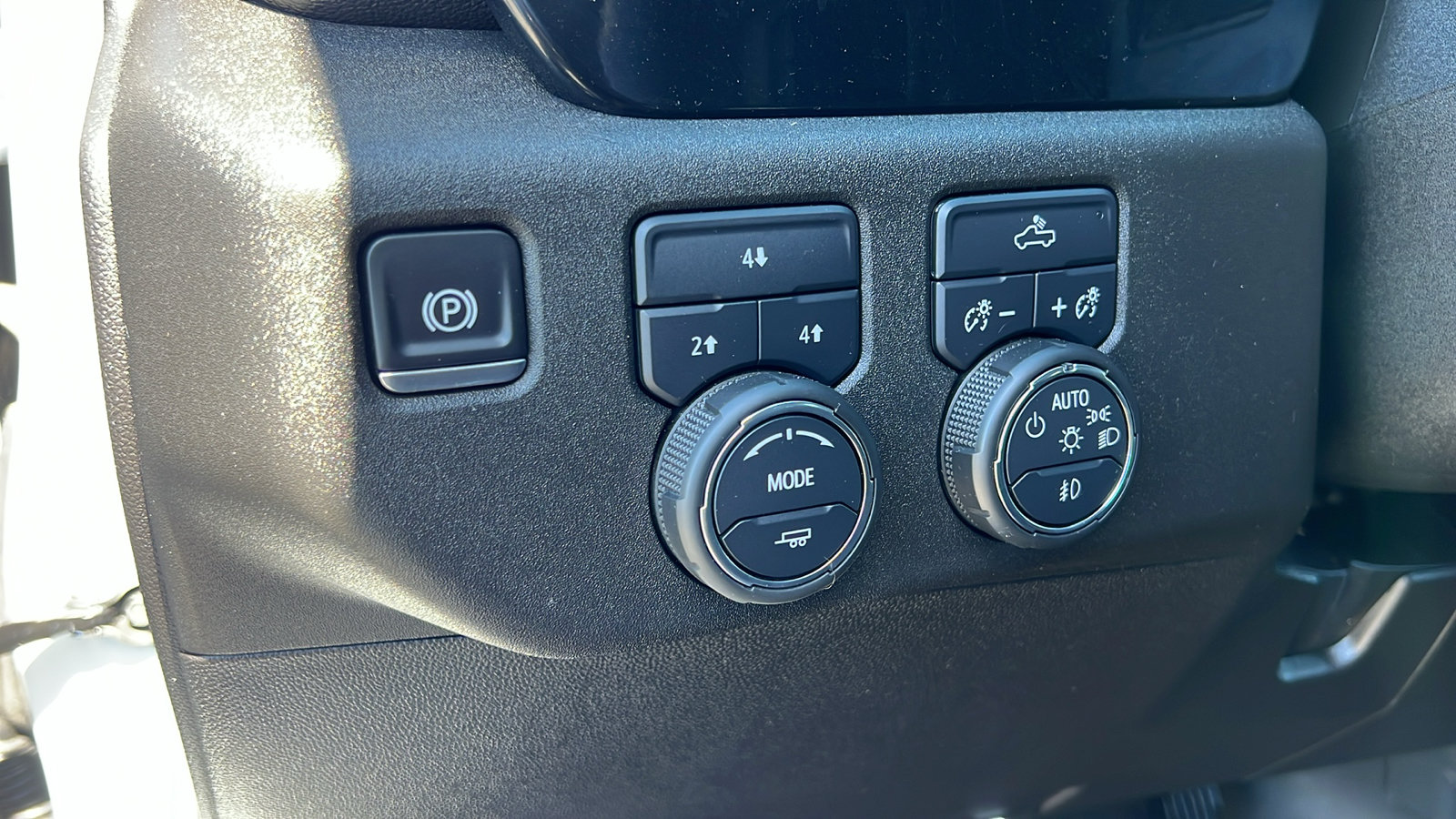 Certified 2025 Chevrolet Silverado 2500 LT w/ Convenience Package AWD/4WD image 30