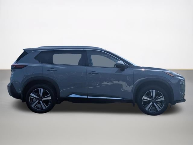 Used 2023 Nissan Rogue SL AWD/4WD image 2