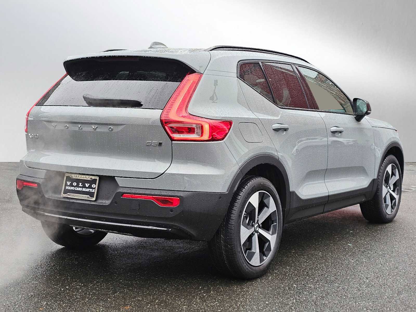 New 2026 Volvo XC40 B5 Plus w/ Protection Package Premier image 7