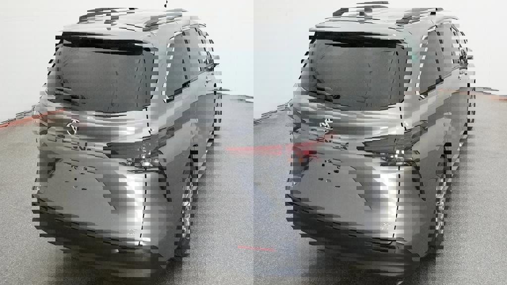 New 2026 Toyota Sienna XLE image 14