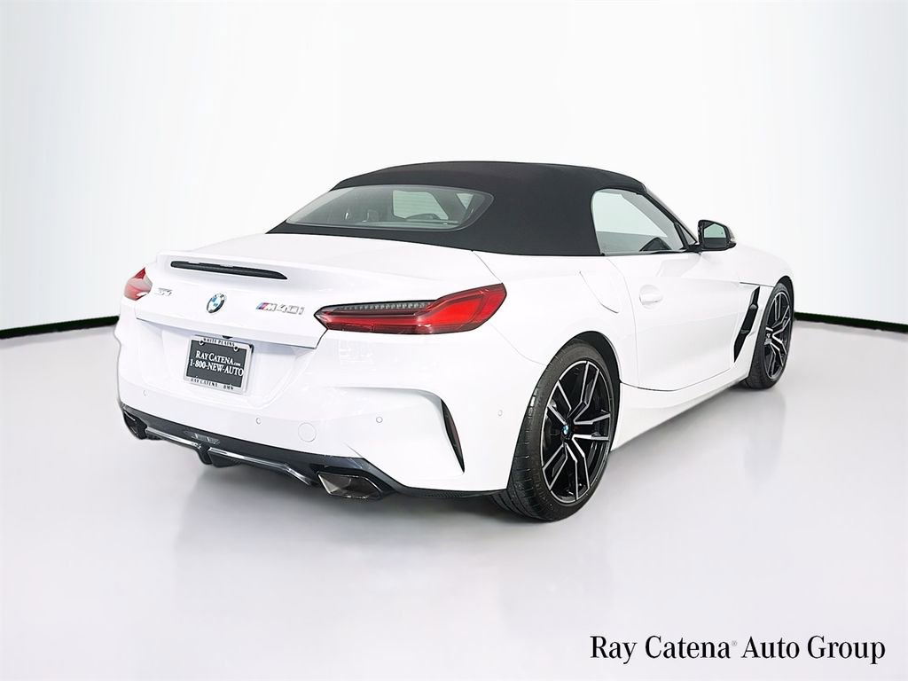 Used 2023 BMW Z4 M40i w/ Premium Package image 7