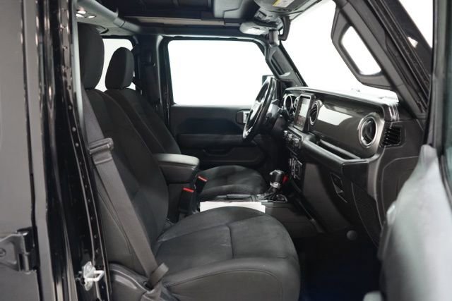 Used 2022 Jeep Wrangler Unlimited Sahara image 37