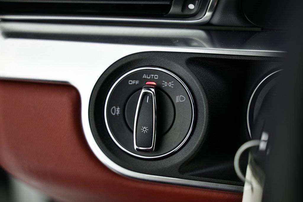 Certified 2015 Porsche 911 Targa 4S image 29