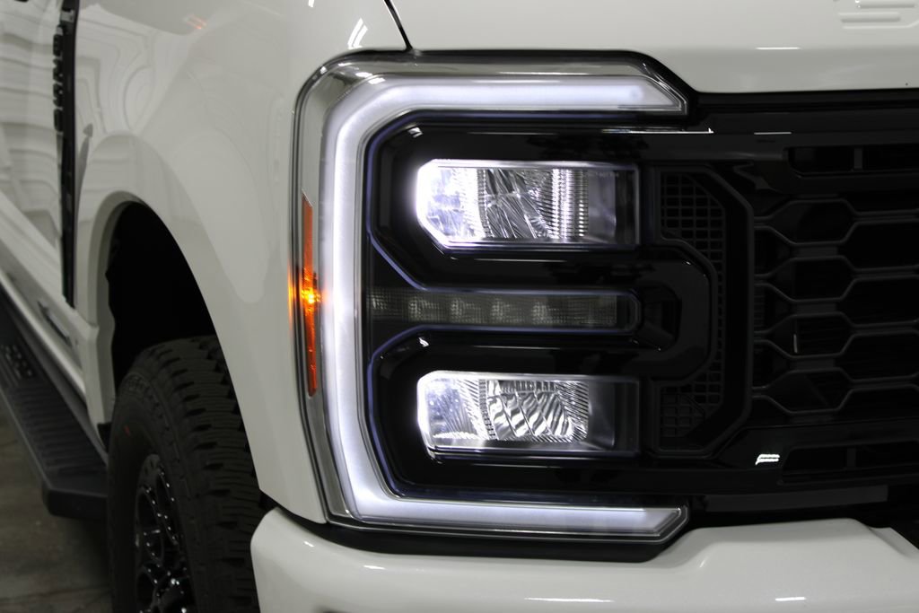 New 2026 Ford F250 Lariat w/ Black Appearance Package image 11