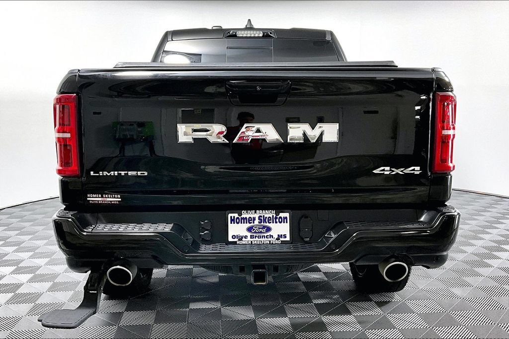 Used 2025 RAM 1500 Limited AWD/4WD image 4