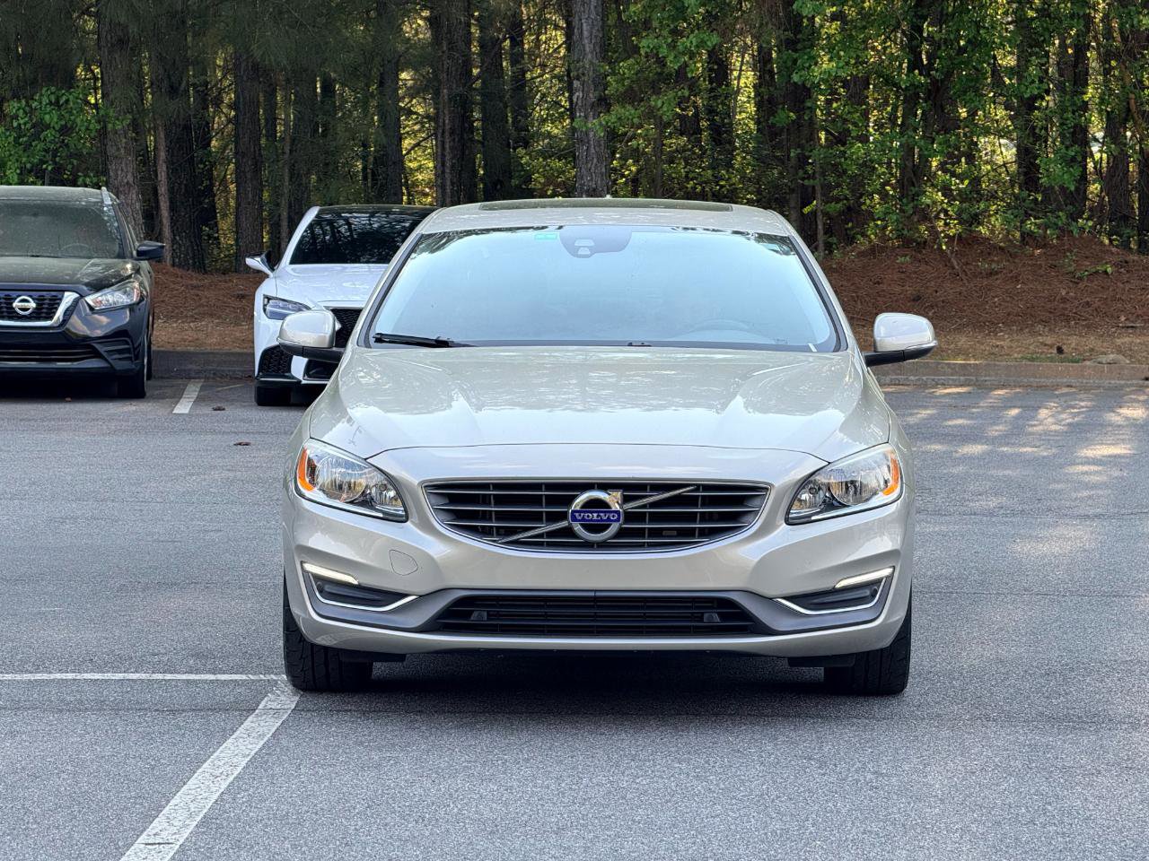 Used 2018 Volvo S60 T5 Inscription image 2