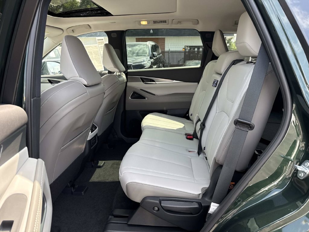New 2027 INFINITI QX60 Luxe w/ Cargo Package AWD/4WD image 18
