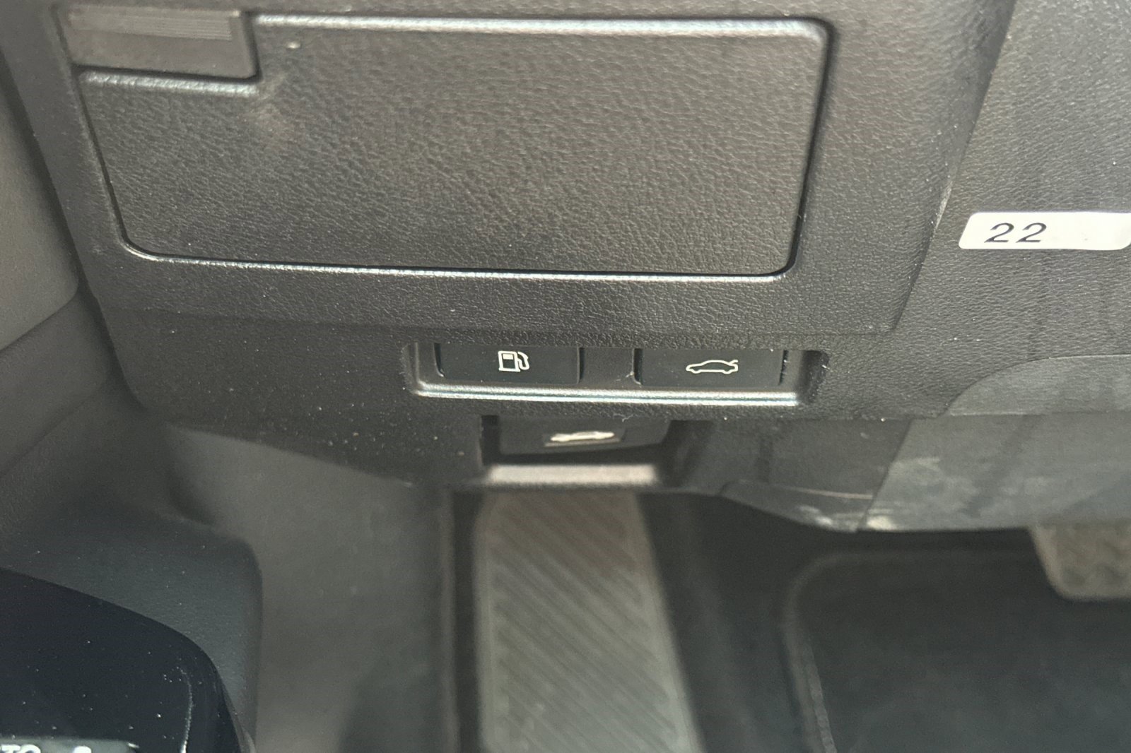 Certified 2022 Lexus ES 350 w/ Premium Package image 35