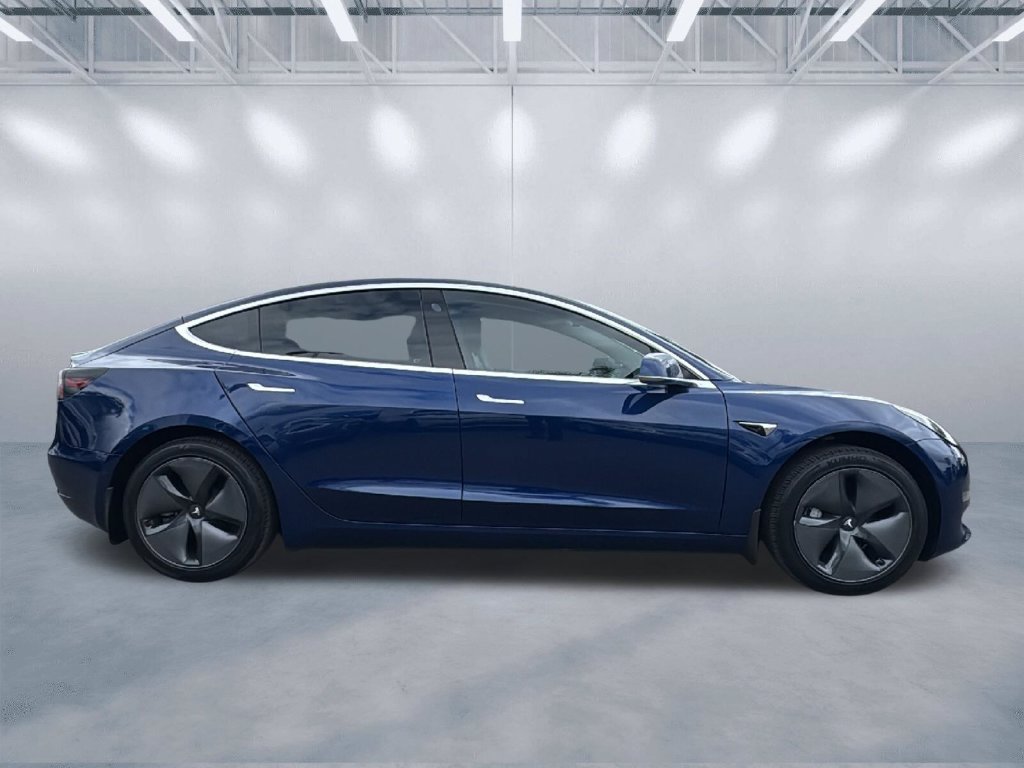 Used 2017 Tesla Model 3 Long Range RWD image 3
