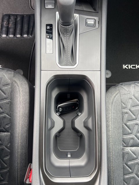 New 2026 Nissan Kicks SV image 13