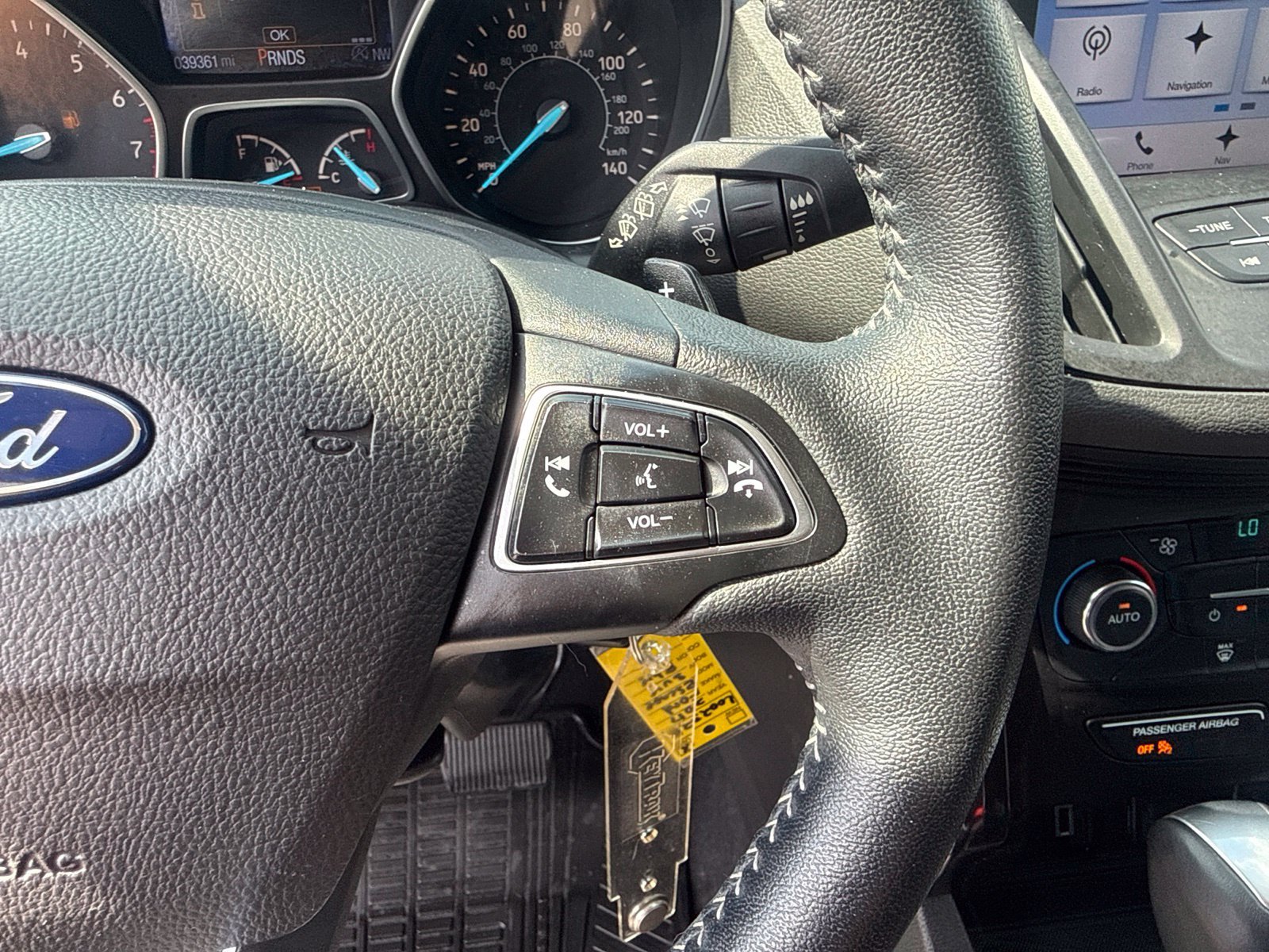 Used 2017 Ford Escape SE w/ Equipment Group 201A FWD image 12