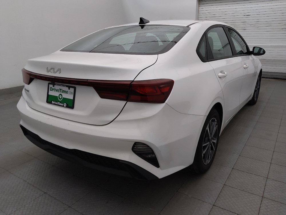 Used 2023 Kia Forte LXS w/ LXS Technology Package FWD image 9