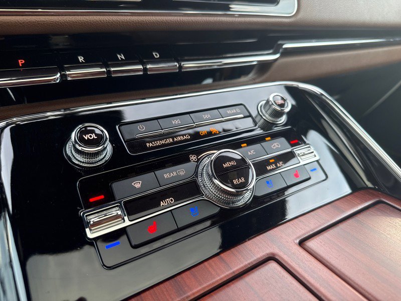 Used 2022 Lincoln Navigator Reserve image 29