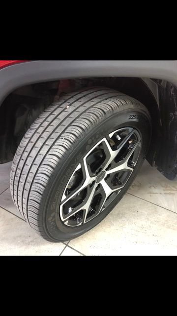 Used 2025 Jeep Compass Limited image 18