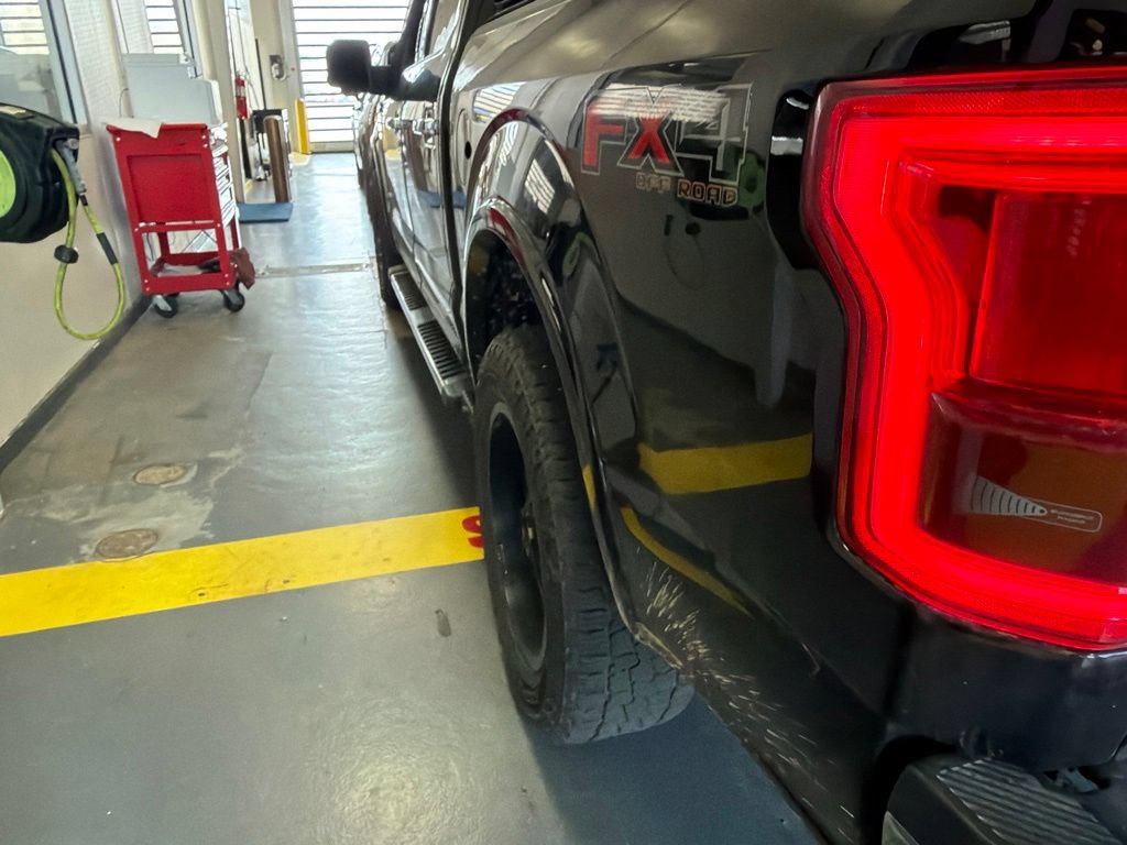 Used 2016 Ford F150 Lariat AWD/4WD image 9