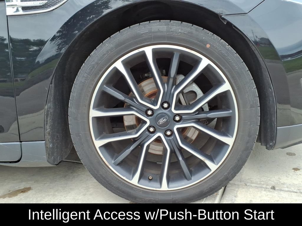 Used 2018 Ford Taurus SEL w/ Equipment Group 201A AWD/4WD image 9