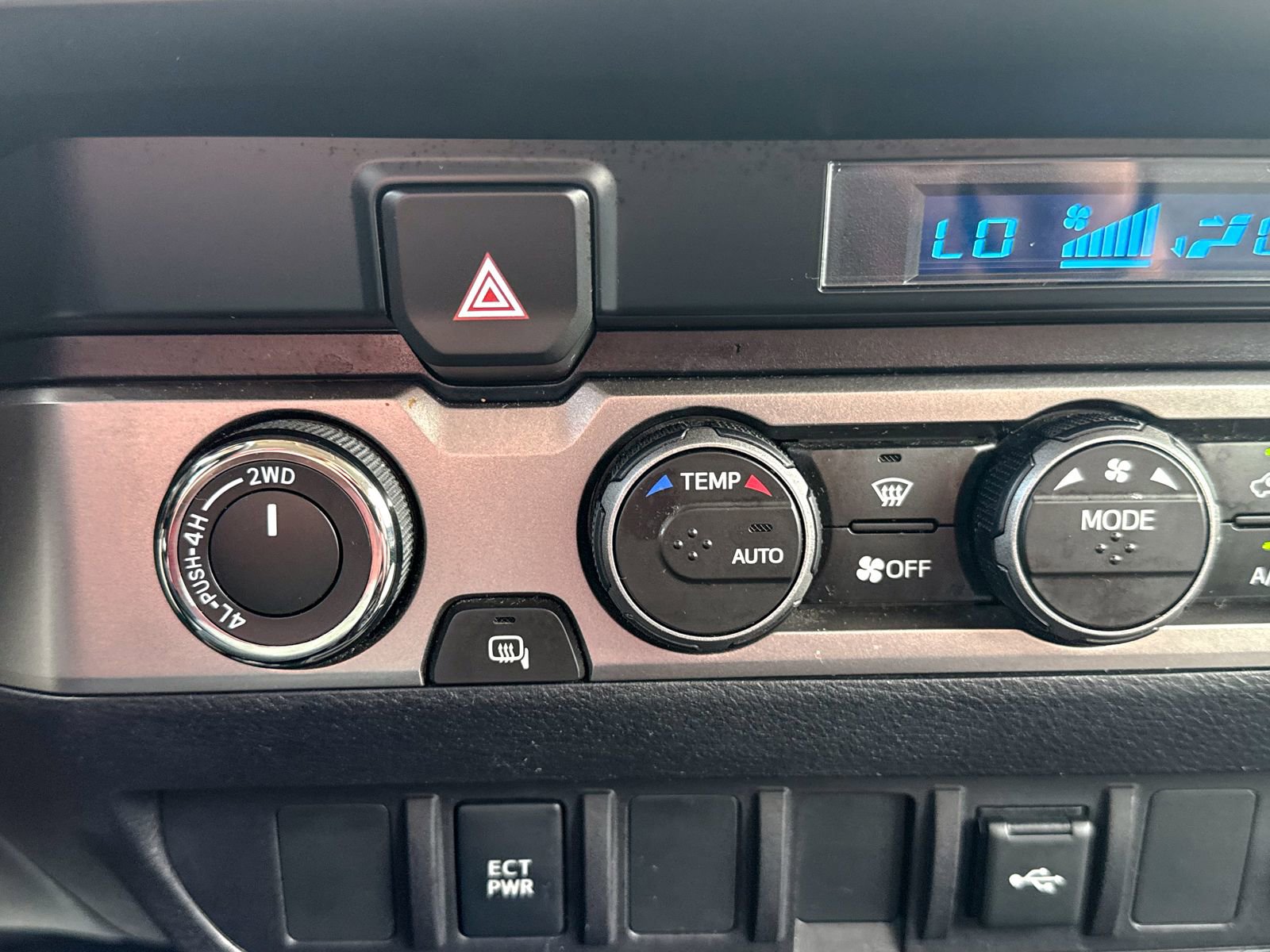 Used 2021 Toyota Tacoma SR image 30