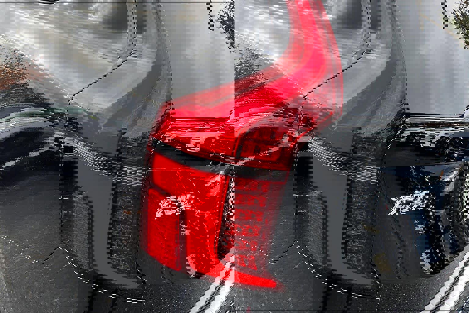 New 2026 Volvo XC90 B6 Plus w/ Protection Package Premier AWD/4WD image 5