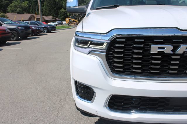 Used 2025 RAM 1500 Tungsten w/ Off Road Group AWD/4WD image 40