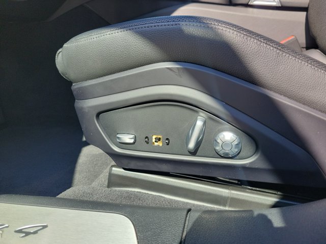 Certified 2021 Porsche Panamera 4 AWD/4WD image 25