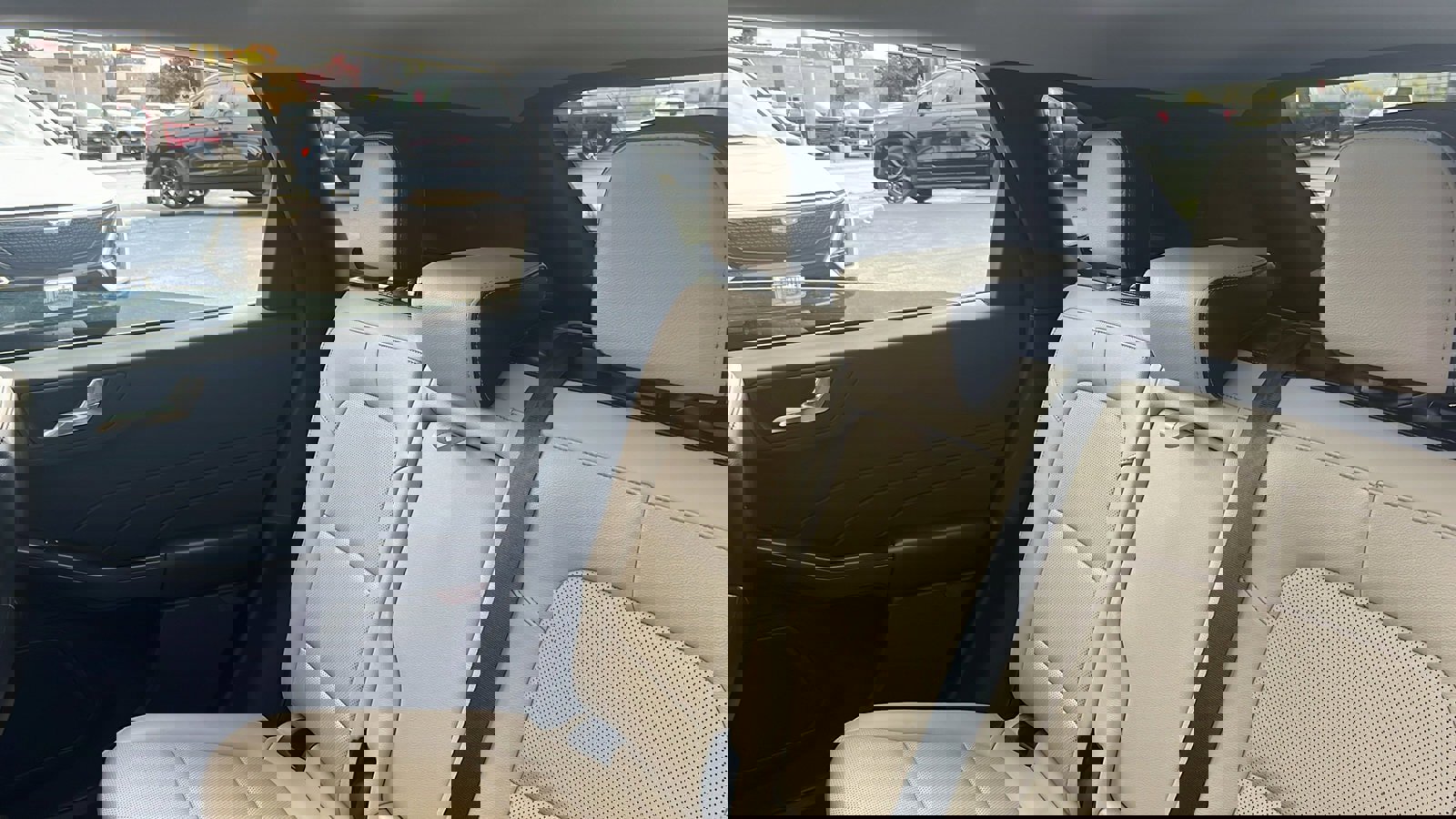 Used 2022 Ford Escape Titanium w/ Class II Trailer Tow Package image 34