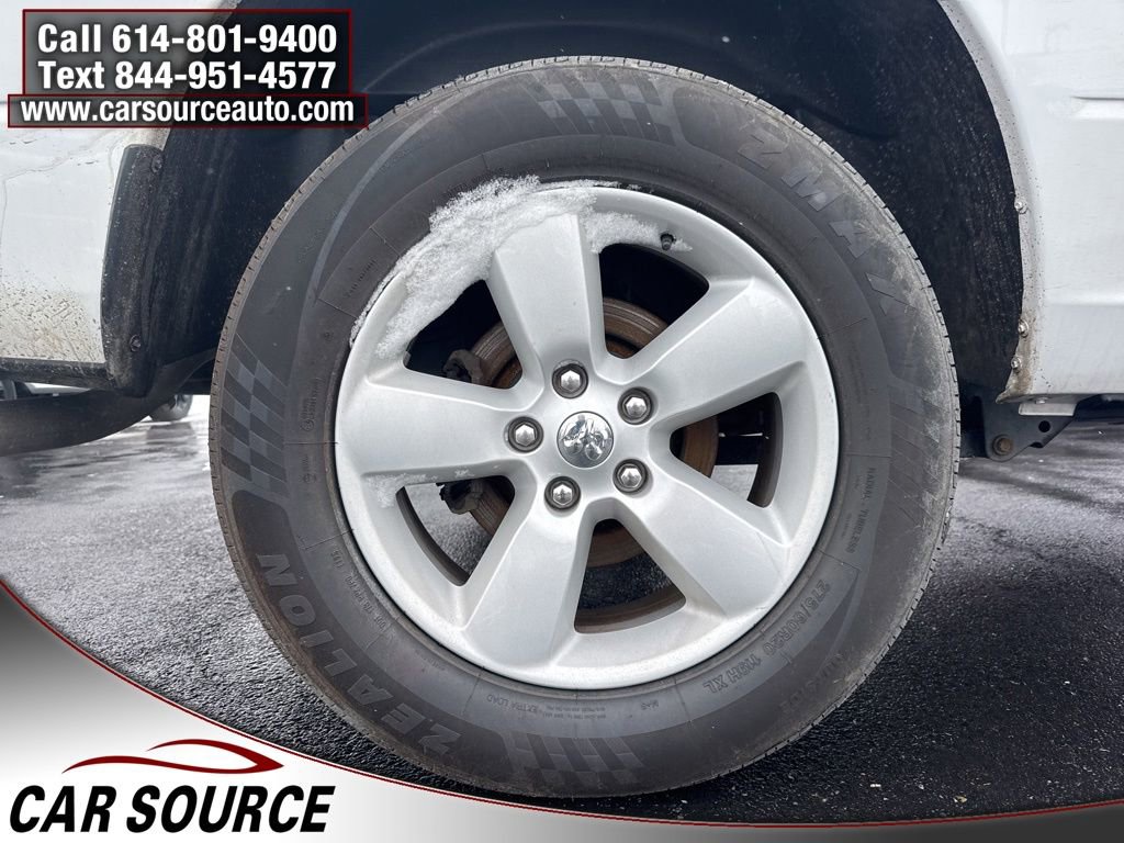 Used 2023 RAM 1500 Classic SLT AWD/4WD image 30