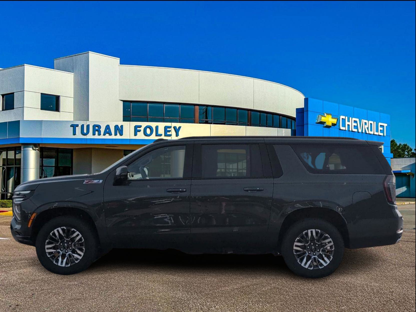 New 2026 Chevrolet Suburban Z71 w/ Comfort Package image 2